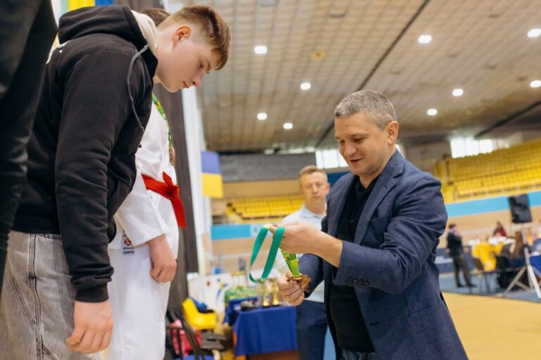 Василий Костюк помог украинским каратистам установить исторический рекорд на чемпионате мира